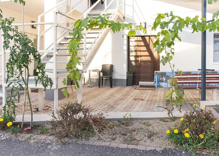 Deli Terasz B Apartman Free Parking, Self-Check-In Anytime