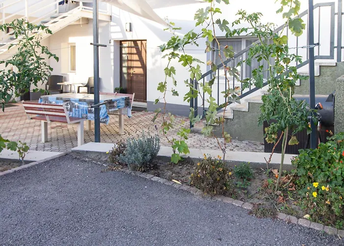 Deli Terasz B Apartman Free Parking, Self-Check-In Anytime