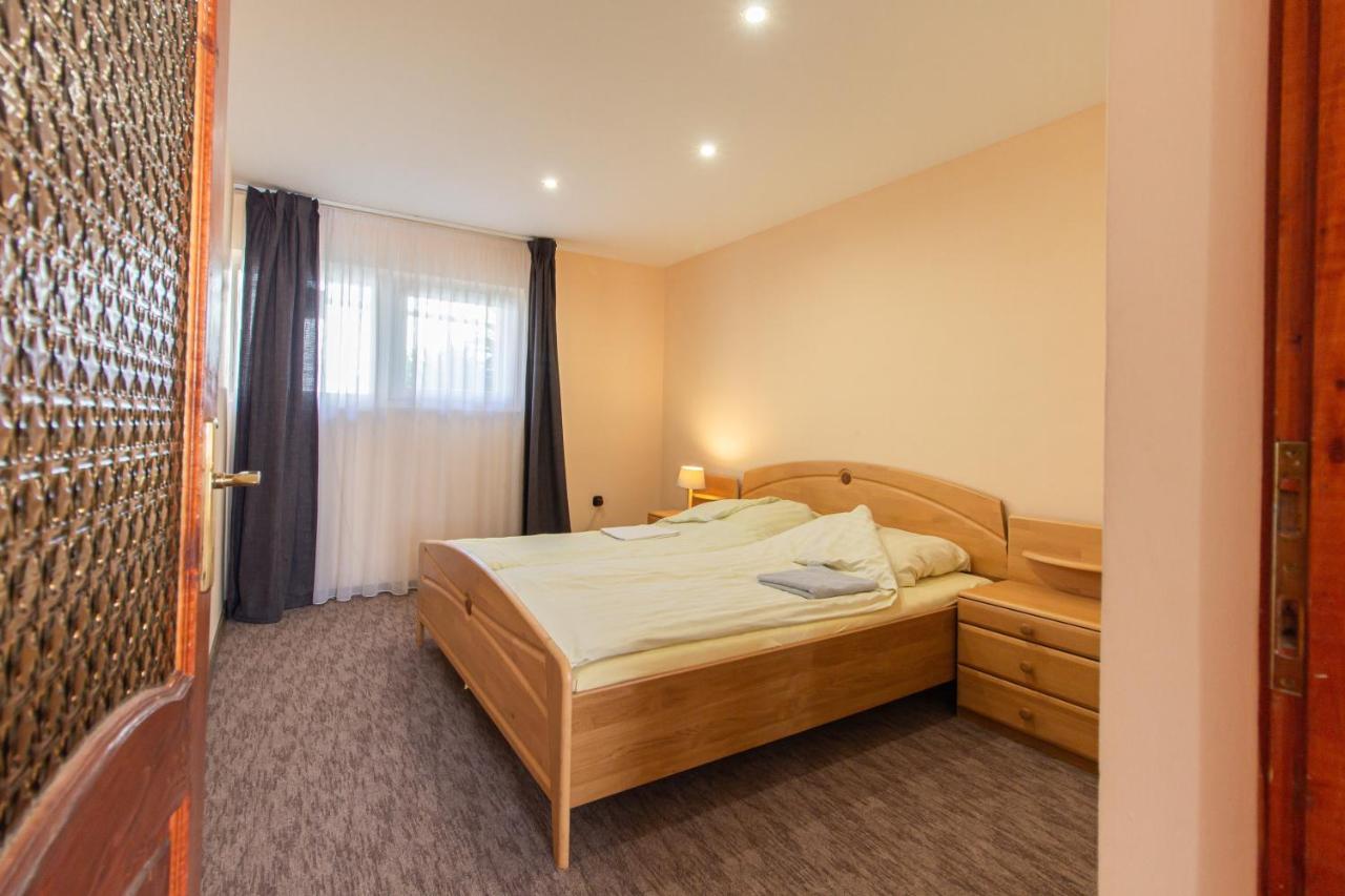 Apartment Deli Terasz B Free Parking, Self-check-in Anytime